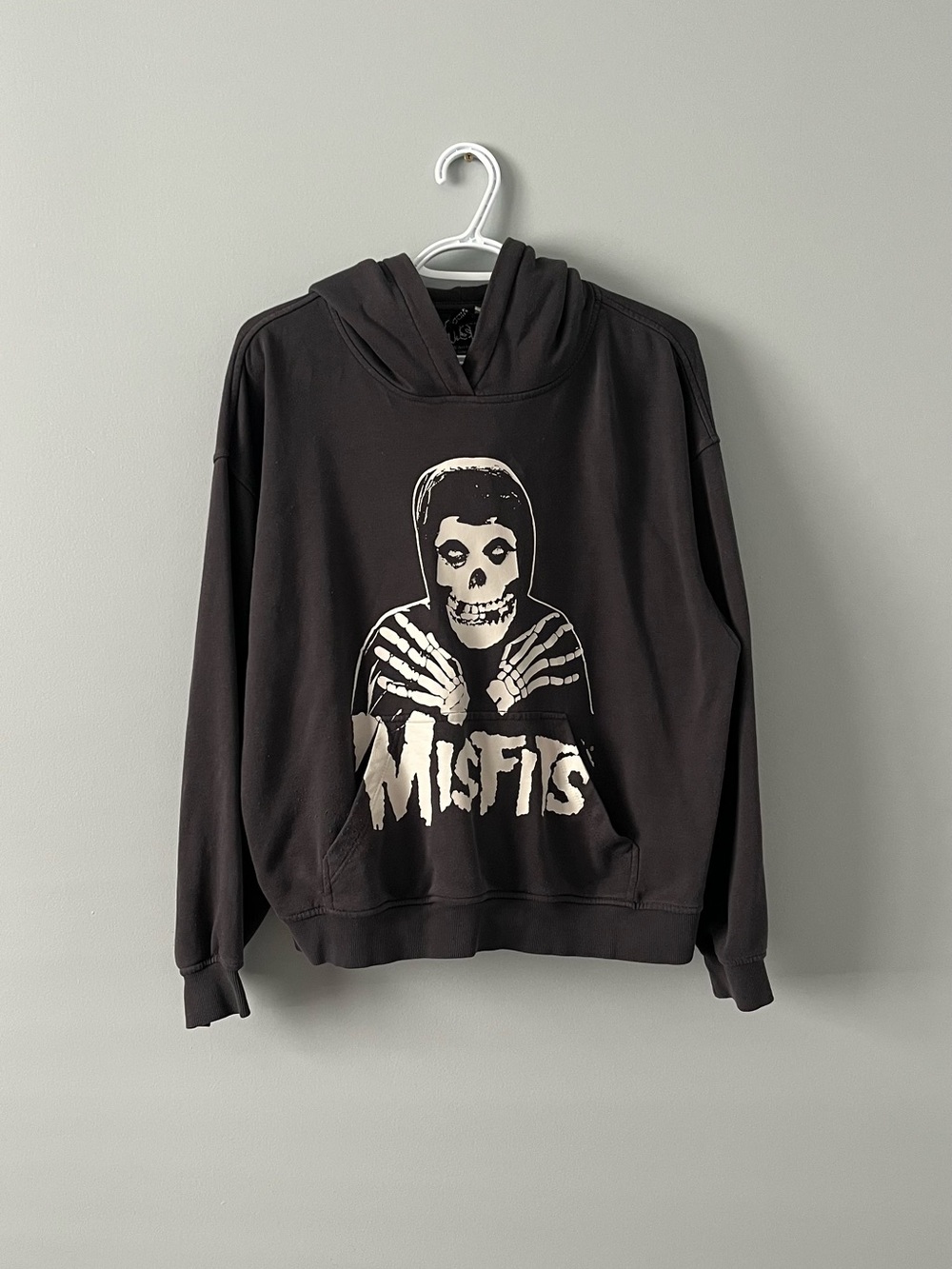 y2k alt misfits H&M grey and white unisex baggy skeleton graphic band hoodie